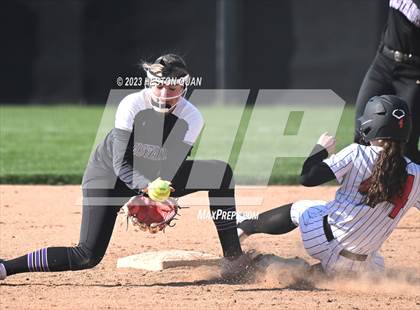 Thumbnail 3 in Vasquez vs. Hart (Alan Dugard Classic) photogallery.