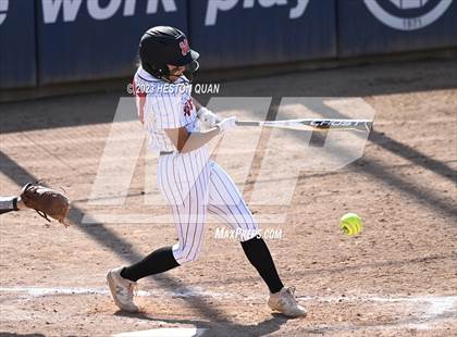 Thumbnail 2 in Vasquez vs. Hart (Alan Dugard Classic) photogallery.