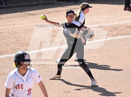 Thumbnail 1 in Vasquez vs. Hart (Alan Dugard Classic) photogallery.