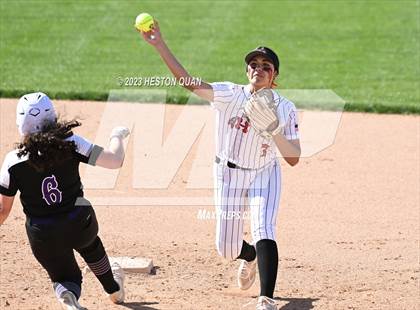 Thumbnail 3 in Vasquez vs. Hart (Alan Dugard Classic) photogallery.