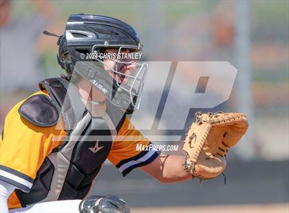 Thumbnail 2 in Green Mountain vs. Sisters (Best of the West) photogallery.