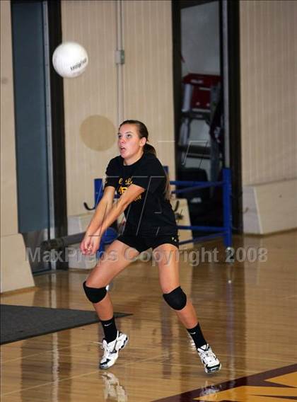 Thumbnail 2 in Las Lomas vs. Campolindo photogallery.