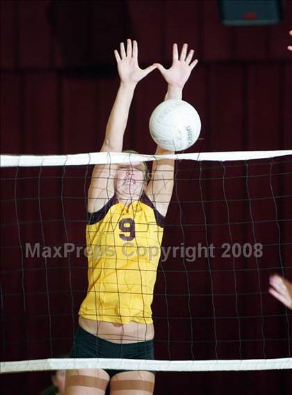 Thumbnail 2 in Las Lomas vs. Campolindo photogallery.