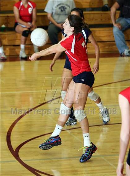 Thumbnail 1 in Las Lomas vs. Campolindo photogallery.