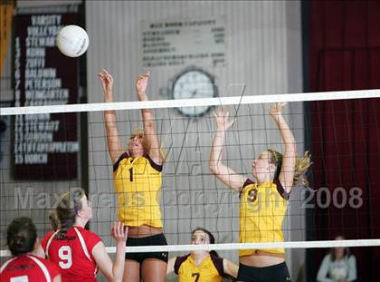 Thumbnail 3 in Las Lomas vs. Campolindo photogallery.