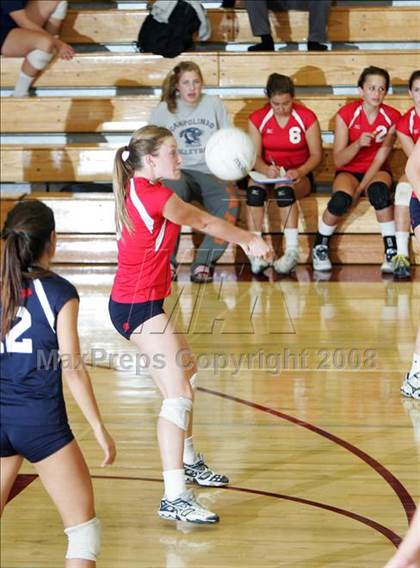 Thumbnail 1 in Las Lomas vs. Campolindo photogallery.