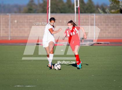 Thumbnail 3 in Jefferson vs Auburn Mountainview photogallery.