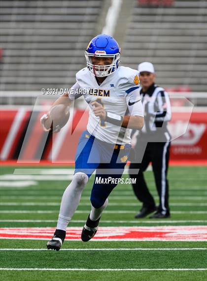 Thumbnail 1 in Springville vs. Orem (UHSAA 5A Semifinal) photogallery.