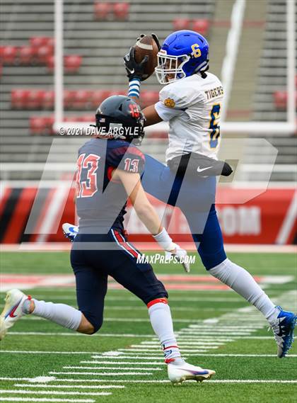 Thumbnail 3 in Springville vs. Orem (UHSAA 5A Semifinal) photogallery.