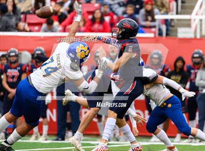 Thumbnail 2 in Springville vs. Orem (UHSAA 5A Semifinal) photogallery.