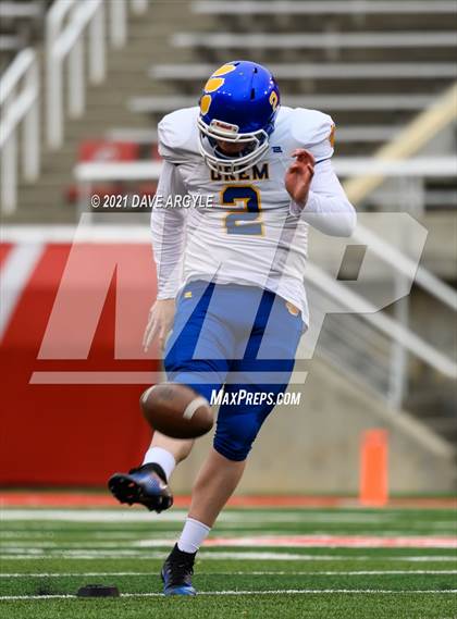 Thumbnail 1 in Springville vs. Orem (UHSAA 5A Semifinal) photogallery.
