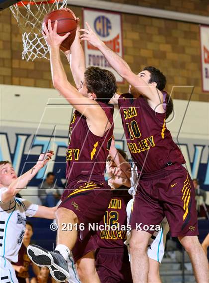 Thumbnail 3 in Simi Valley vs. Renaissance Academy (War on the Floor Extravaganza) photogallery.