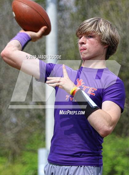 Thumbnail 1 in Elite3 7v7 Showcase  photogallery.
