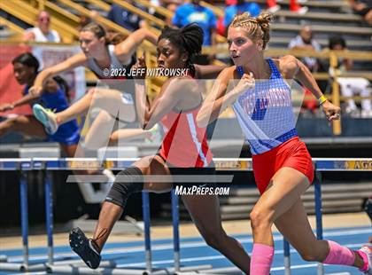Thumbnail 2 in NCHSAA 2A/3A Track Championships photogallery.