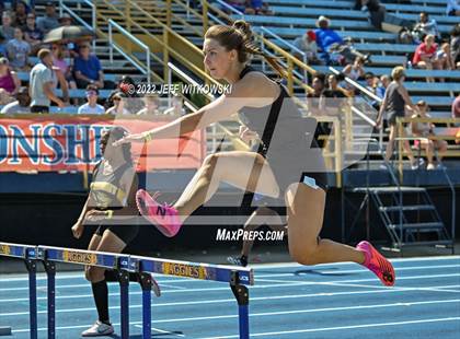 Thumbnail 3 in NCHSAA 2A/3A Track Championships photogallery.