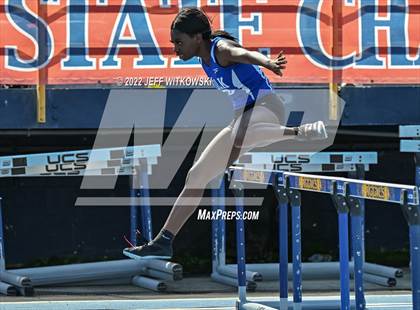 Thumbnail 1 in NCHSAA 2A/3A Track Championships photogallery.