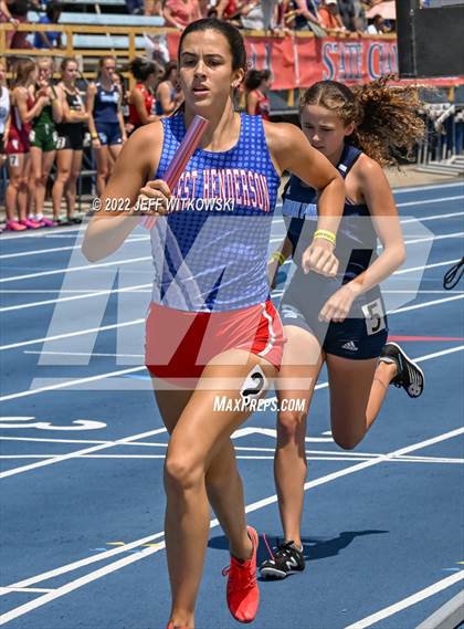Thumbnail 3 in NCHSAA 2A/3A Track Championships photogallery.