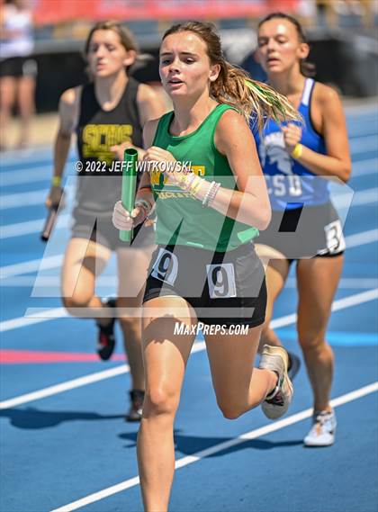 Thumbnail 1 in NCHSAA 2A/3A Track Championships photogallery.