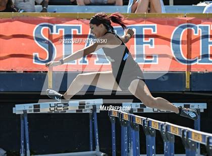 Thumbnail 3 in NCHSAA 2A/3A Track Championships photogallery.