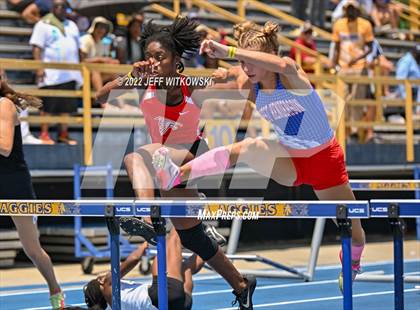 Thumbnail 1 in NCHSAA 2A/3A Track Championships photogallery.