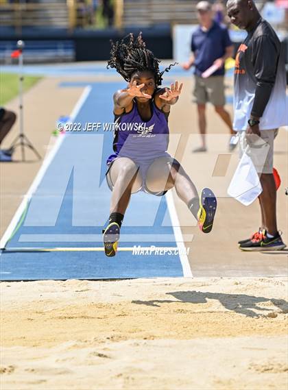 Thumbnail 2 in NCHSAA 2A/3A Track Championships photogallery.