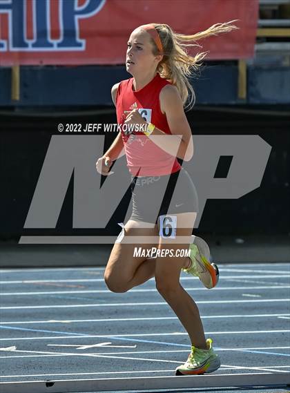 Thumbnail 3 in NCHSAA 2A/3A Track Championships photogallery.