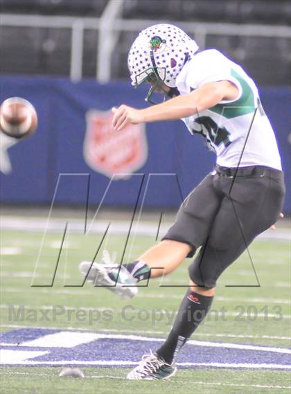 Thumbnail 2 in Trinity vs Carroll (UIL 5A Regional Playoff) photogallery.