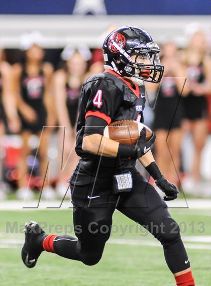 Thumbnail 1 in Trinity vs Carroll (UIL 5A Regional Playoff) photogallery.