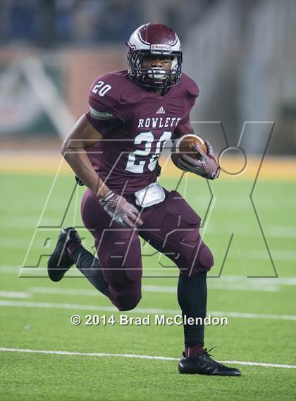Thumbnail 3 in Shoemaker vs Rowlett (UIL 6A Bi-District Playoff) photogallery.