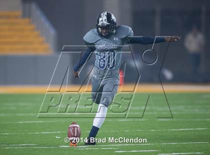 Thumbnail 3 in Shoemaker vs Rowlett (UIL 6A Bi-District Playoff) photogallery.