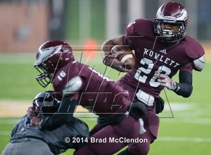 Thumbnail 3 in Shoemaker vs Rowlett (UIL 6A Bi-District Playoff) photogallery.