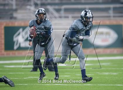 Thumbnail 1 in Shoemaker vs Rowlett (UIL 6A Bi-District Playoff) photogallery.