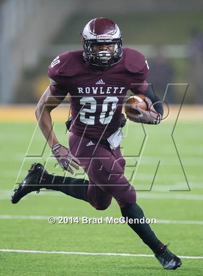 Thumbnail 2 in Shoemaker vs Rowlett (UIL 6A Bi-District Playoff) photogallery.