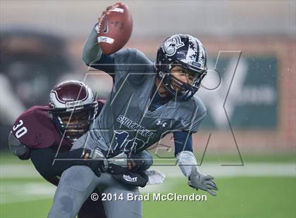 Thumbnail 2 in Shoemaker vs Rowlett (UIL 6A Bi-District Playoff) photogallery.