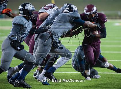 Thumbnail 3 in Shoemaker vs Rowlett (UIL 6A Bi-District Playoff) photogallery.