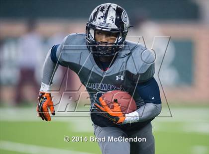 Thumbnail 2 in Shoemaker vs Rowlett (UIL 6A Bi-District Playoff) photogallery.
