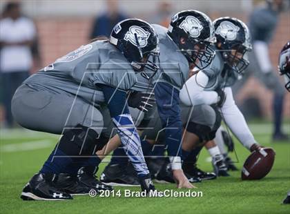 Thumbnail 2 in Shoemaker vs Rowlett (UIL 6A Bi-District Playoff) photogallery.