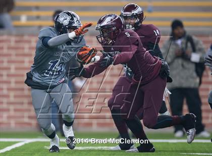 Thumbnail 2 in Shoemaker vs Rowlett (UIL 6A Bi-District Playoff) photogallery.