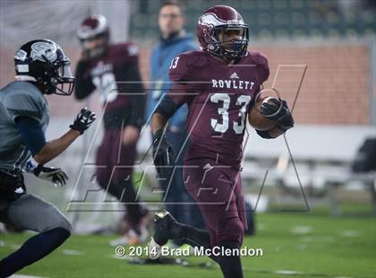 Thumbnail 2 in Shoemaker vs Rowlett (UIL 6A Bi-District Playoff) photogallery.
