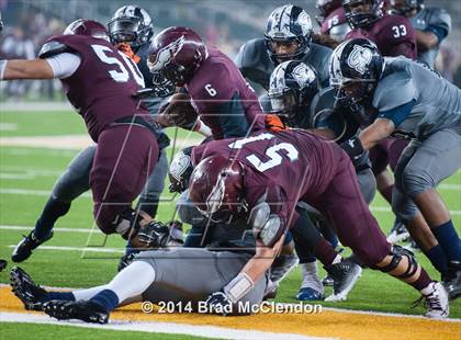 Thumbnail 1 in Shoemaker vs Rowlett (UIL 6A Bi-District Playoff) photogallery.