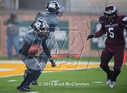 Thumbnail 1 in Shoemaker vs Rowlett (UIL 6A Bi-District Playoff) photogallery.