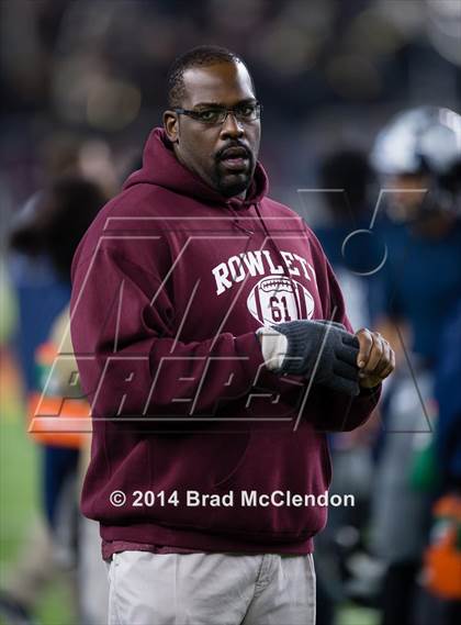 Thumbnail 2 in Shoemaker vs Rowlett (UIL 6A Bi-District Playoff) photogallery.