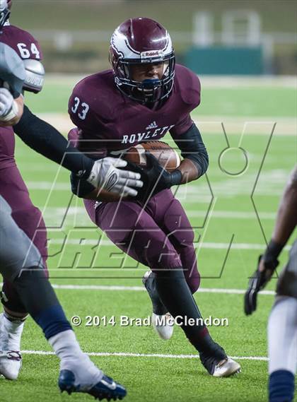Thumbnail 3 in Shoemaker vs Rowlett (UIL 6A Bi-District Playoff) photogallery.