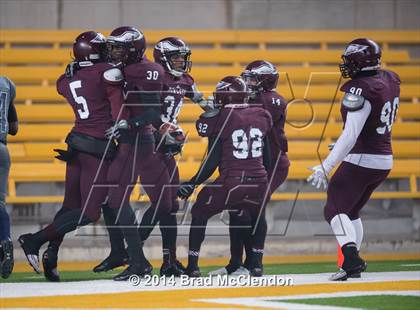 Thumbnail 2 in Shoemaker vs Rowlett (UIL 6A Bi-District Playoff) photogallery.