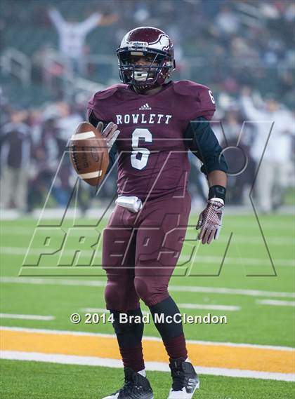 Thumbnail 2 in Shoemaker vs Rowlett (UIL 6A Bi-District Playoff) photogallery.