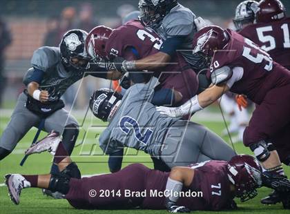 Thumbnail 3 in Shoemaker vs Rowlett (UIL 6A Bi-District Playoff) photogallery.