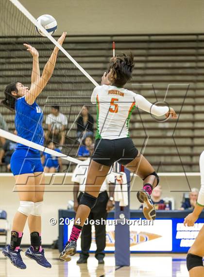 Thumbnail 1 in Houston @ Lanier photogallery.
