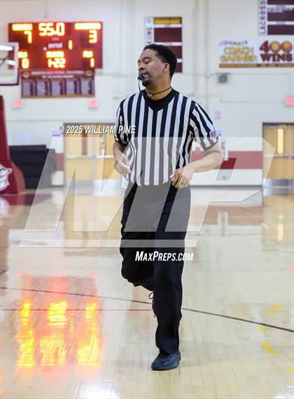 Thumbnail 1 in Saugerties vs. Warwick (Coaches vs Cancer Tournament) photogallery.