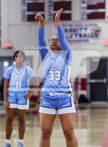 Thumbnail 1 in Saugerties vs. Warwick (Coaches vs Cancer Tournament) photogallery.