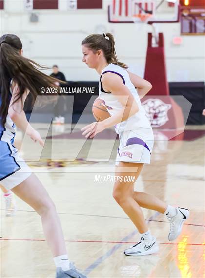 Thumbnail 1 in Saugerties vs. Warwick (Coaches vs Cancer Tournament) photogallery.
